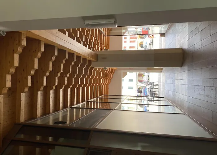 Palazzo Maggiore A *